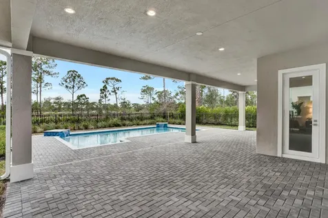 203 Se Calmo Circle Port Saint Lucie FL 34984