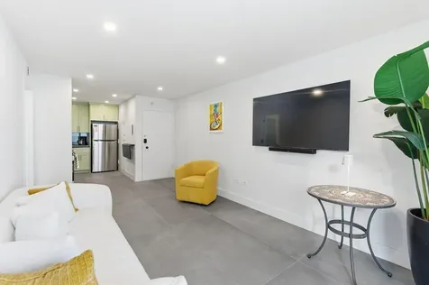 5555 Collins Avenue Miami Beach FL 33140
