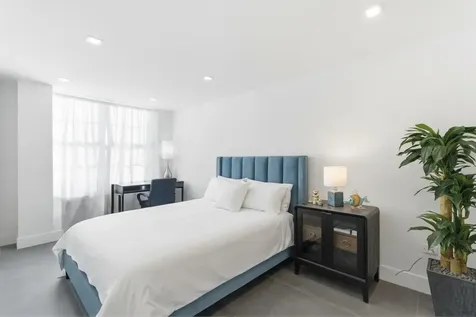 5555 Collins Avenue Miami Beach FL 33140