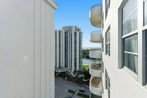 5555 Collins Avenue Miami Beach FL 33140
