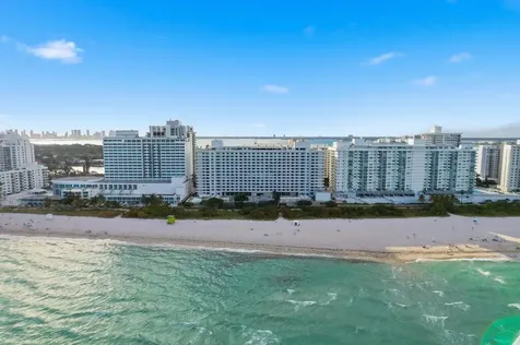 5555 Collins Avenue Miami Beach FL 33140