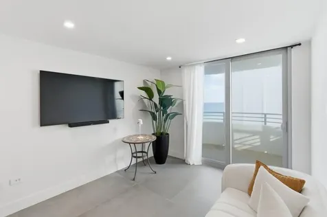 5555 Collins Avenue Miami Beach FL 33140