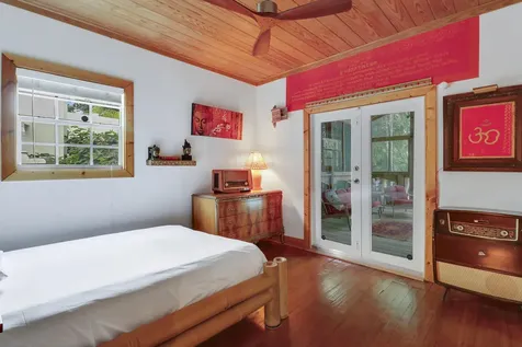 528 Avenida Hermosa West Palm Beach FL 33405