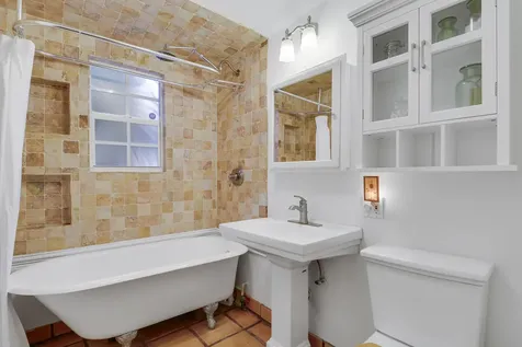 528 Avenida Hermosa West Palm Beach FL 33405