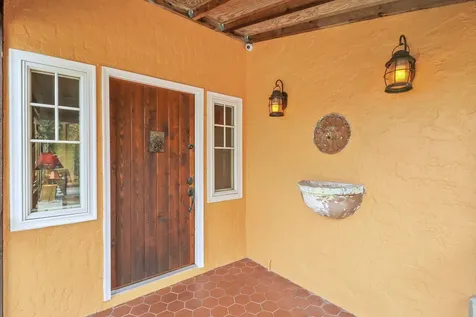 528 Avenida Hermosa West Palm Beach FL 33405