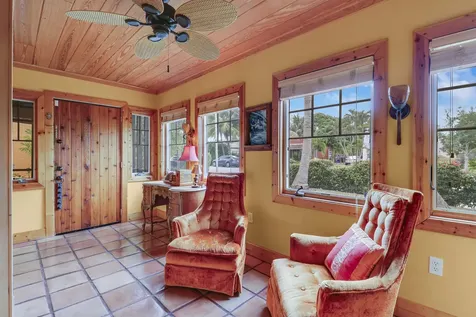 528 Avenida Hermosa West Palm Beach FL 33405