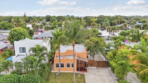 528 Avenida Hermosa West Palm Beach FL 33405