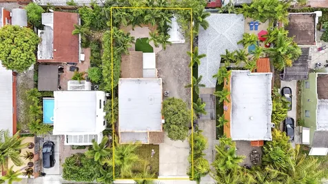 528 Avenida Hermosa West Palm Beach FL 33405