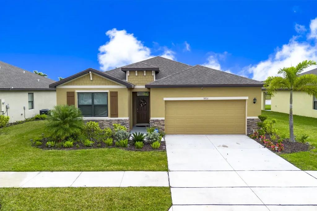 9731 Sw Triton Way Port Saint Lucie FL 34987