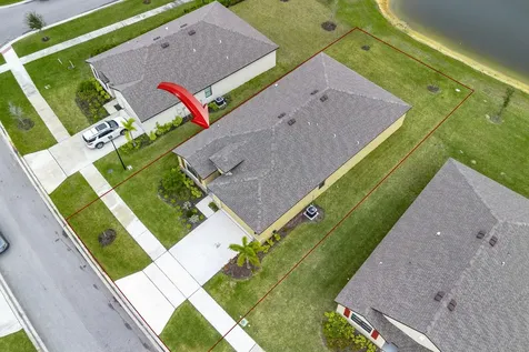 9731 Sw Triton Way Port Saint Lucie FL 34987