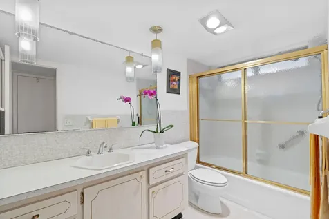10 Se 13th Street Boca Raton FL 33432
