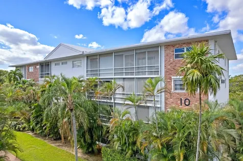 10 Se 13th Street Boca Raton FL 33432