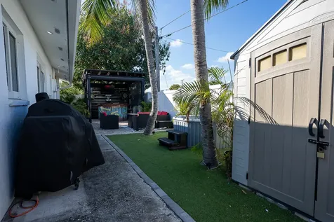 119 SE 5th Street Delray Beach FL 33483