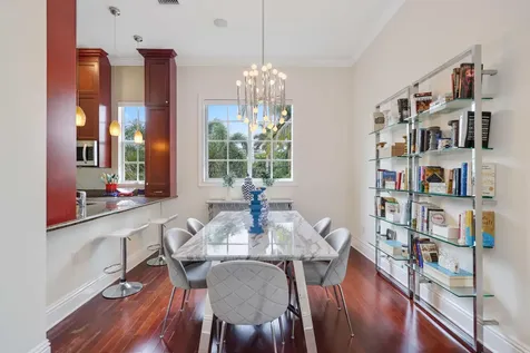 285 SE 6th Avenue Delray Beach FL 33483