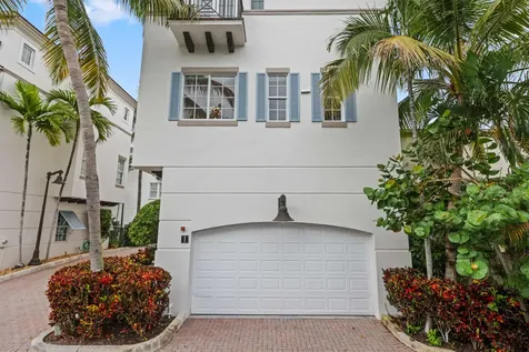 285 SE 6th Avenue Delray Beach FL 33483