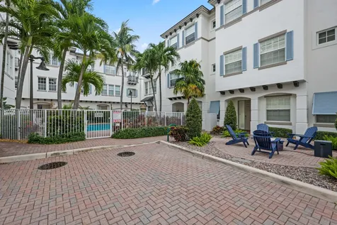 285 SE 6th Avenue Delray Beach FL 33483
