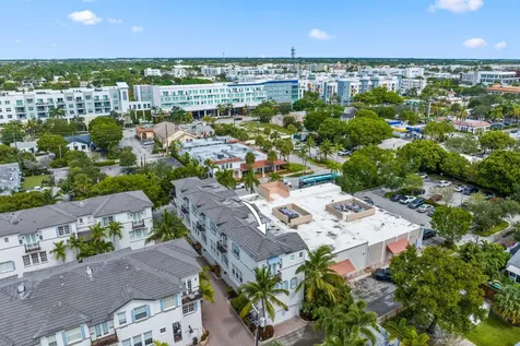 285 SE 6th Avenue Delray Beach FL 33483