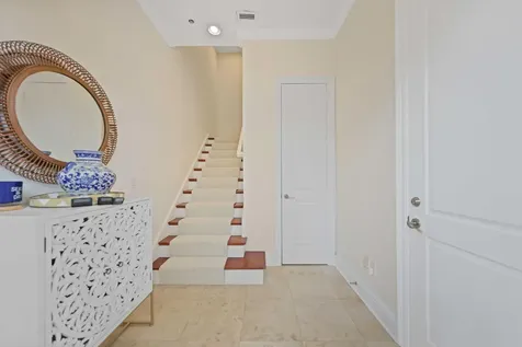 285 SE 6th Avenue Delray Beach FL 33483