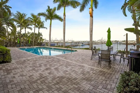 3940 N Flagler Drive West Palm Beach FL 33407
