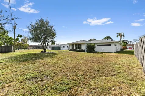 571 Se Anchor Lane Port Saint Lucie FL 34983