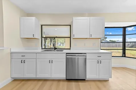 571 Se Anchor Lane Port Saint Lucie FL 34983