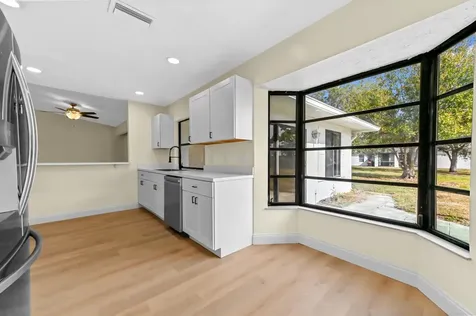 571 Se Anchor Lane Port Saint Lucie FL 34983