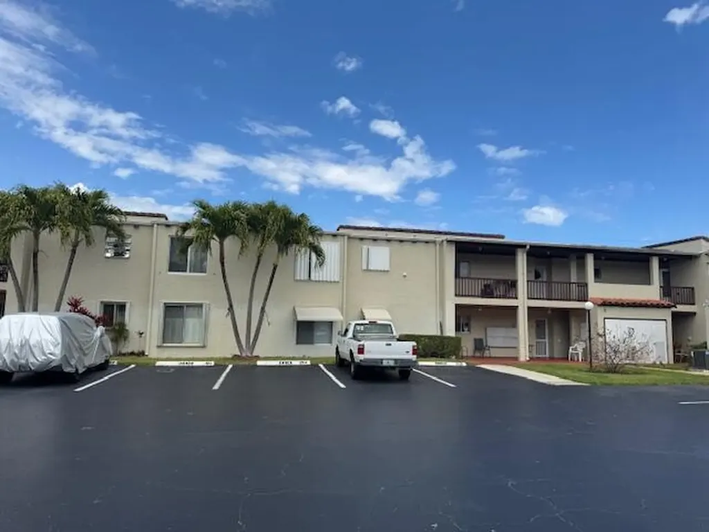 2601 Boundbrook Boulevard Palm Springs FL 33406