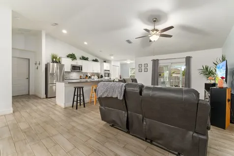 2356 Sw Savona Boulevard Port Saint Lucie FL 34953