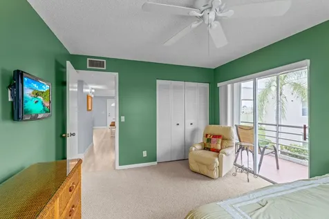 325 Capri G Delray Beach FL 33484