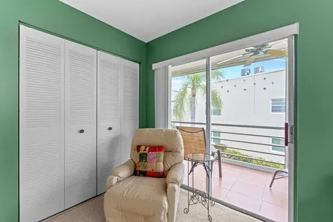 325 Capri G Delray Beach FL 33484