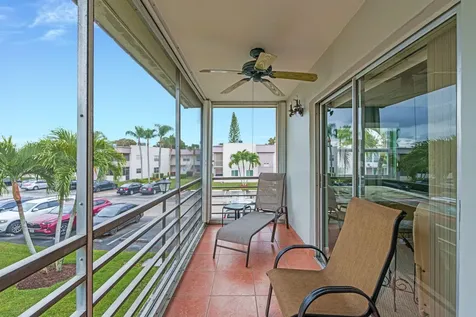 325 Capri G Delray Beach FL 33484