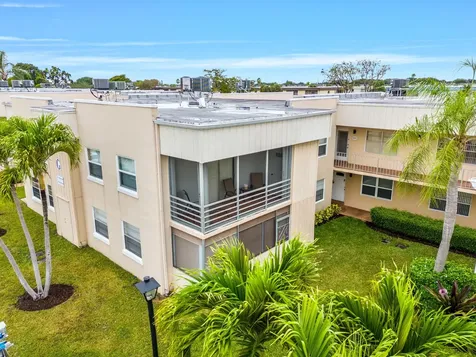 325 Capri G Delray Beach FL 33484