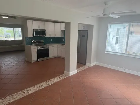 620 W Bloxham Street Lantana FL 33462