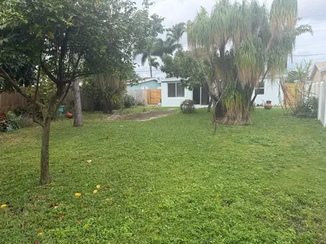 620 W Bloxham Street Lantana FL 33462