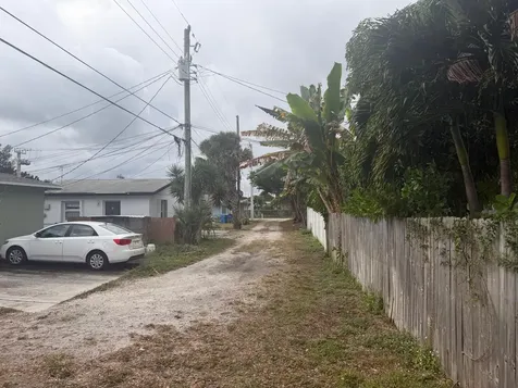 620 W Bloxham Street Lantana FL 33462