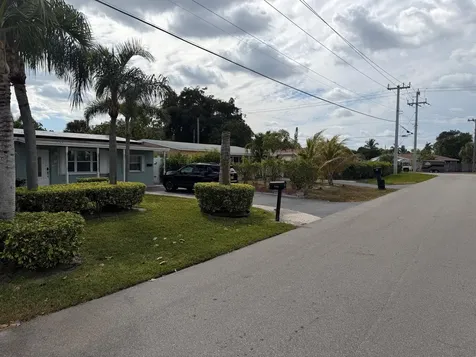 620 W Bloxham Street Lantana FL 33462