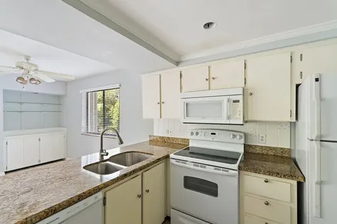 1605 S U.s. Highway 1 Jupiter FL 33477