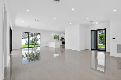 3920 Espan Court Palm Springs FL 33461