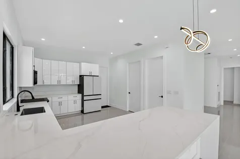 3920 Espan Court Palm Springs FL 33461