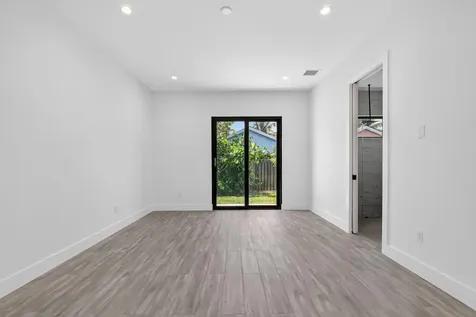 3920 Espan Court Palm Springs FL 33461
