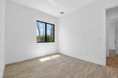 3920 Espan Court Palm Springs FL 33461