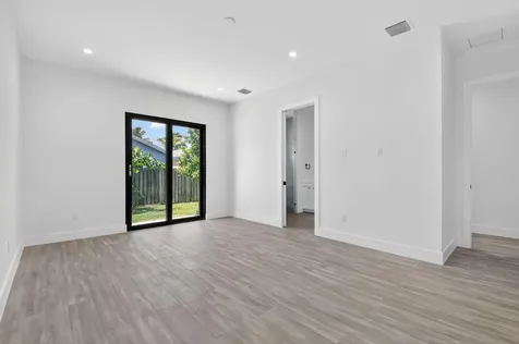 3920 Espan Court Palm Springs FL 33461