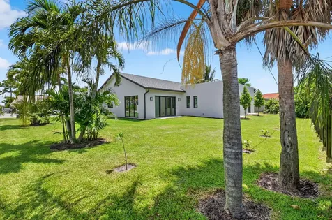 3920 Espan Court Palm Springs FL 33461