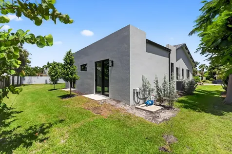 3920 Espan Court Palm Springs FL 33461