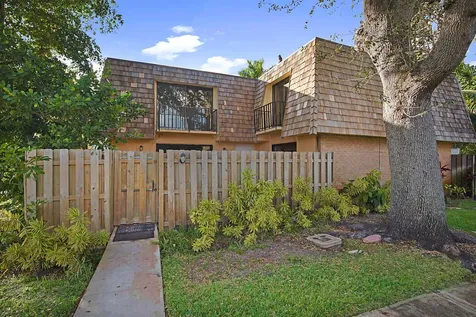 253 Woodland Road Palm Springs FL 33461