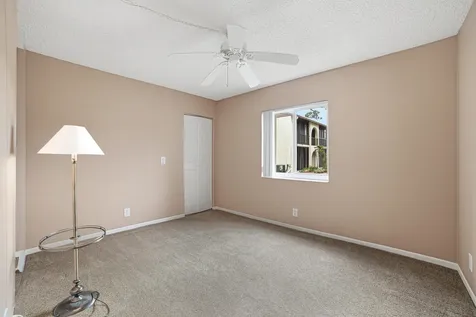 128 Lake Pine Circle Greenacres FL 33463