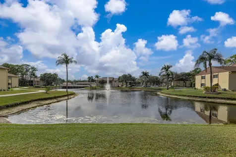 128 Lake Pine Circle Greenacres FL 33463