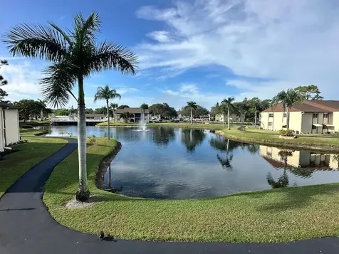 128 Lake Pine Circle Greenacres FL 33463