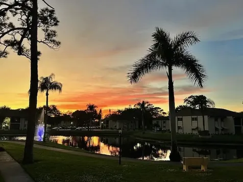 128 Lake Pine Circle Greenacres FL 33463
