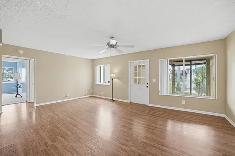 128 Lake Pine Circle Greenacres FL 33463